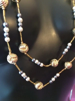 Tolle Kette/goldene Kugeln/weiße und blaue Perlen/ca. 170 cm lang/Modeschmuck - Bild 1 von 3