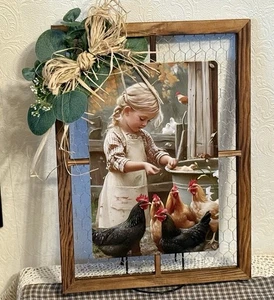 New Farmhouse Chicken Hen Rooster Wall Decor, Chickenwire Frame, Wreath, 16x12 - Picture 1 of 6