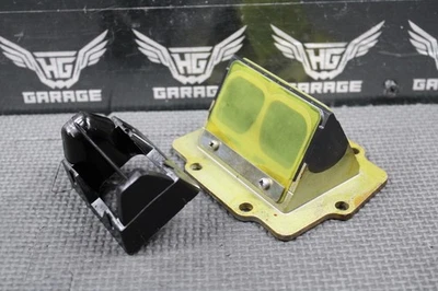 2001 2002 KAWASAKI KX250 OEM ВПУСКНОЙ ТРОСТНИКОВЫЙ БЛОК КЛАПАНОВ НАПОЛНИТЕЛЬ 12021-1124 - Изображение 1 из 4