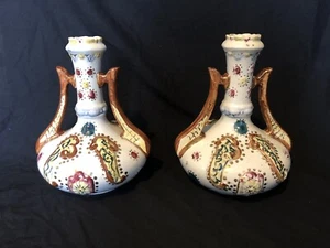 Ein Paar antike viktorianische Majolika Pompeyi Keramik Vasen bunt - Bild 1 von 6