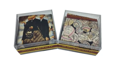 Lote de 2 corbatas de béisbol Norman Rockwell artefactos de museo nuevas en caja Foto 1 de 4