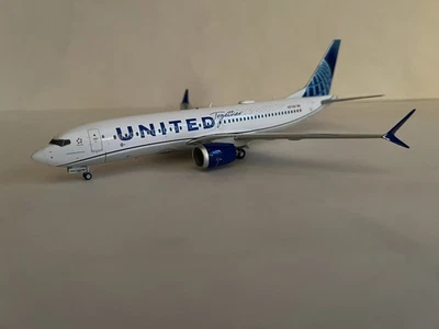 1/200 Gemini Jets United Airlines Boeing 737 MAX 8 “Together” N27261 G2UAL1086 - Image 1 of 4