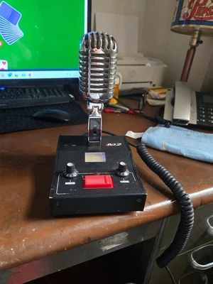 BLACK CHROME 4 PIN DELTA M2 AMPLIFIED POWER MICROPHONE CB MIC - Image 1 of 4