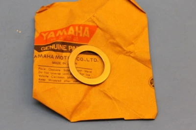 NOS YAMAHA YG1 U5 MG1 MJ2 DRIVE AXLE SHIM PART# 102-17427-00-00 - Image 1 of 4