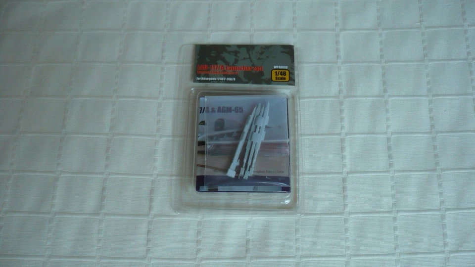 Wolfpack Design 48008 LAU-117/A Launcher set for F-16A/B/C Falcon OVP - Bild 1 von 1