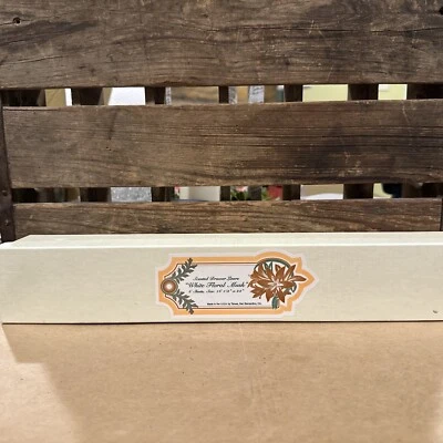 TALUSA Scented Drawer Liners "White Floral Musk" 6 sheets 16 1/2X22 NIB - Image 1 of 4