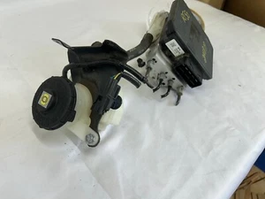 18-20 HONDA ACCORD HYBRID Power Brake Booster Simulator Module W/ Reservoir OEM - Picture 1 of 8
