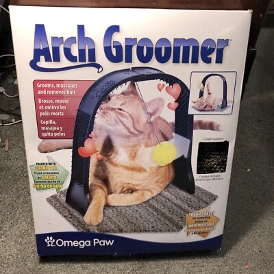 Alfombra resistente Omega Paw Arch Groomer para rascarse: masajes de novio elimina el vello Foto 1 de 4