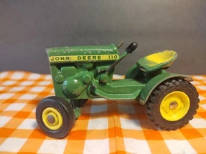 Tractor de césped John Deere 110 diecast 4" vintage años 60 - Imagen 1 de 11