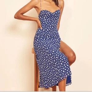 Vestido Reformation Juliette Moray Azul Midi Correa Espagueti Escote Corazón - Imagen 1 de 13