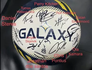 2018 LA Galaxy COA Team Autograph Ball Zlatan Ibrahimovic Ashley Cole Auto Sign - Picture 1 of 8