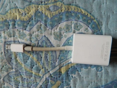 Apple USB-C to VGA Adapter Model A1307 Genuine Apple Product - Image 1 of 4
