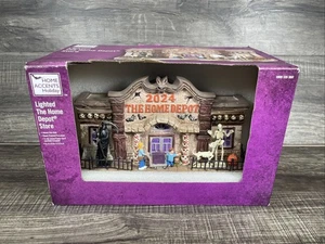 Home Accents Holiday Lighted 2024 The Home Depot Store Halloween Themendorf - Bild 1 von 5