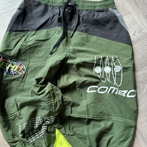 Green Collusion Patch Jogginghose Größe Small brandneu ohne Etikett Game Over Combo Demo - Bild 1 von 24