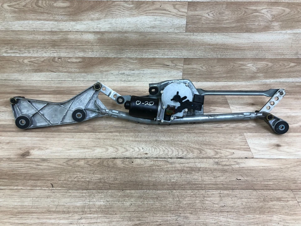 MERCEDES BENZ OEM X164 W164 GL450 ML500 FRONT WINDSHIELD WIPER WITH MOTOR - Image 1 of 4