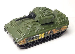 Matchbox sciolto M2 Bradley verde Knight Recon - Foto 1 di 2