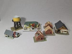 N scale 7 Structures: School House, Water Tower, Houses under construction - Picture 1 of 19