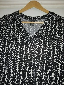 Apostrophe Womens Black Geometric V Neck Short Sleeve Blouse Large Petite - Picture 1 of 4