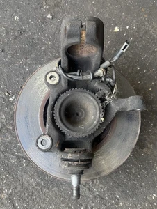 Buje delantero lado del conductor Ford Transit MK7 5 tacos tracción trasera - Imagen 1 de 4