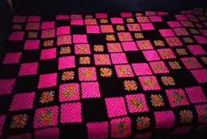 Granny Squaresdecke, Kuscheldecke, Tagesdecke, Decke 2,05x1,45(10) - Bild 1 von 1