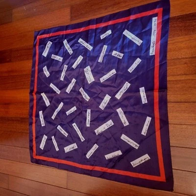 Bufanda vintage de presidentes de Estados Unidos 1776-1976 roja blanca y azul repelente al agua  Foto 1 de 4