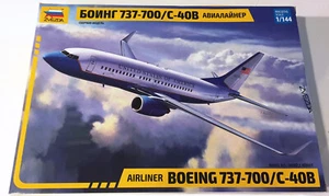 Zvezda 1/144 Boeing 737-700 / C-40B Clipper - Picture 1 of 2