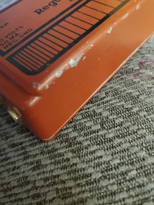 Fuente de alimentación regulada vintage DOD 10V para pedales de efecto Foto 1 de 3