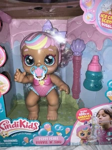 Kindi Kids Poppi Pearl Bubble 'N' Sing Oficial Burbuja Soplando Bebé Muñeca NUEVO - Imagen 1 de 5