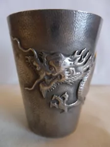 ANTIQUE CHINESE EXPORT HM 916 HAMMERED SILVER CUP WITH RELIEF DRAGON - 54.5 gr. - Picture 1 of 12