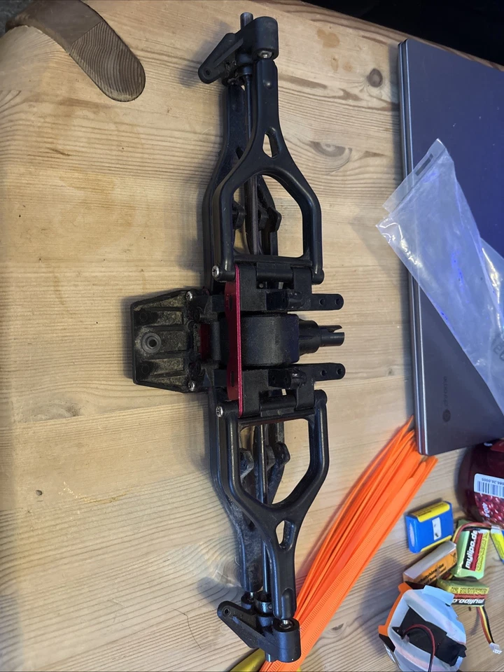 Thundertiger E MTA Hinter Achse  - Bild 1 von 1