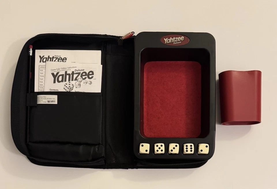 Hasbro Yahtzee Deluxe Game Folio Edition 2003 Travel Zipper Case 100% Complete! - Image 1 of 4