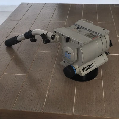 Vinten Vision 22SD Fluid Head Flat Base Payload 79 lb. - Image 1 of 4