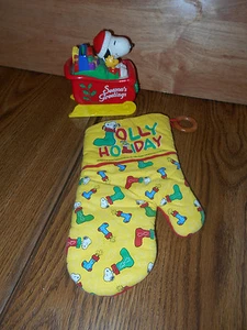 Snoopy Whitman's Candies Christmas Sleigh Bank & Pot Holder, EUC - Picture 1 of 4