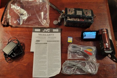 JVC Everio GZ-E100RU Camcorder w/ designers carrying case,4GB SD card,and cables - Image 1 of 4