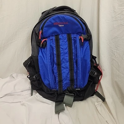 Mochila acolchoada Marmot Talus Biospan preta/azul - Imagem 1 de 4