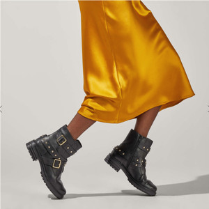 office anarchy boots