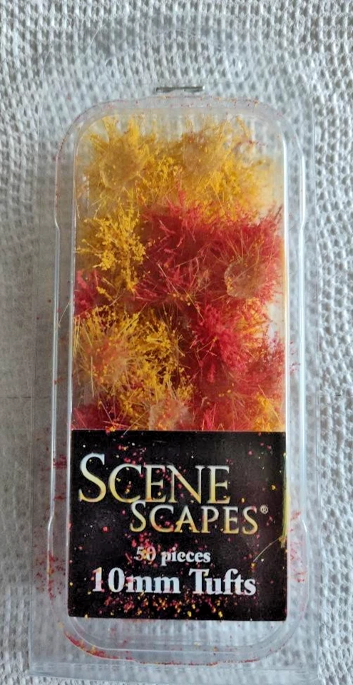 Bachmann 31045 10mm Yellow and Red Tufts (50)