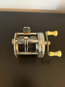 Carrete de pesca Shakespeare Wondereel 1920 modelo FH - carrete/caja de fundición vintage - Imagen 1 de 6
