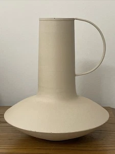 Moderne Bauernhaus Glam Metall Vase cremeweiß hellbraun Wohndeko Herzstück - Bild 1 von 7