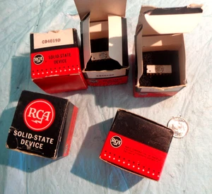 5 Vintage 1974 RCA CD4019D 013E CMOS 16-lead CERAMIC DIP NOS original box - Picture 1 of 4