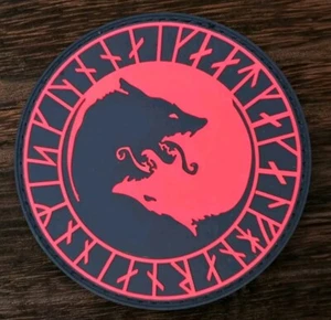 PARCHE GANCHO PVC ROJO LOBO VIKINGO ULFHEDNAR NO PICY ODIN DIOS LOBOS RUNA OPERACIONES NEGRAS - Imagen 1 de 3