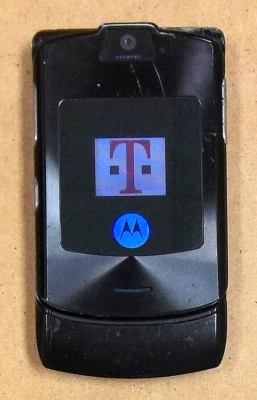 Teléfono abatible Motorola RAZR V3T / V3i - negro (T-Mobile) súper raro - parte posterior azul Foto 1 de 4