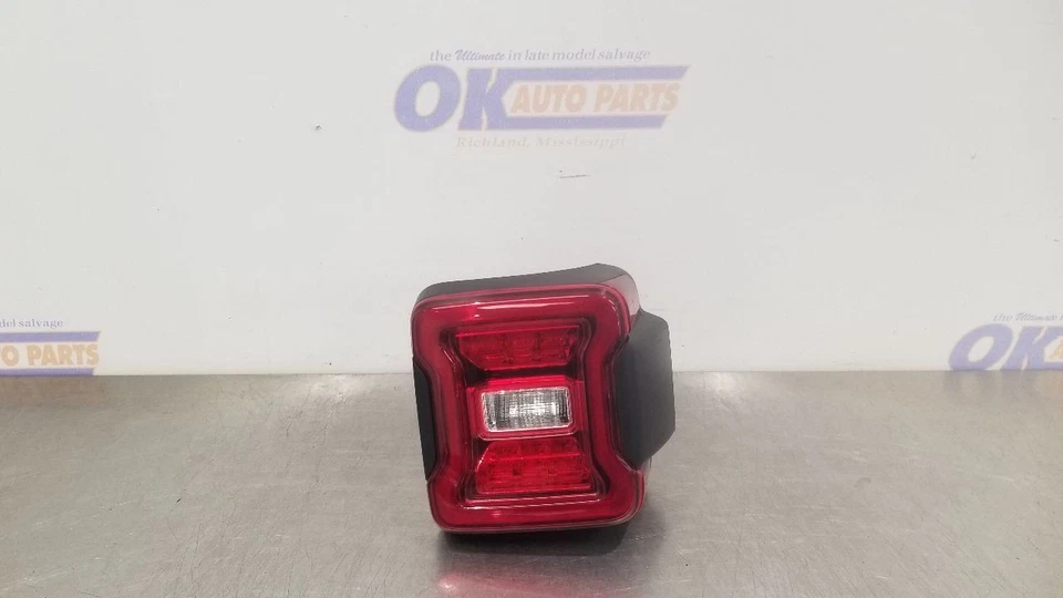 18 JEEP WRANGLER JL JLU LED LUZ TRASERA MONTAJE LÁMPARA PASAJERO DERECHO Foto 1 de 4