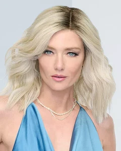 Raquel Welch Big Spender Shoulder Length Pageboy Wig With Waves Iced Sweet Cream - Picture 1 of 4