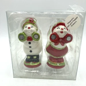 Essential Home küssender Schneemann Schneefrau magnetische Salz- und Pfefferstreuer Weihnachten - Bild 1 von 9