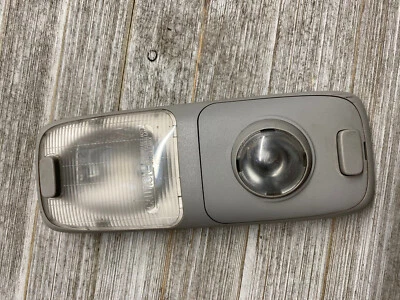 LUZ DOMO SUPERIOR CONDUCTOR/PASAJERO VOLVO VNL 04-18, 20703053 y 20703055 Foto 1 de 4