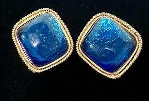 KJL Kenneth Jay Lane BLUE CAPRIANTI Clip On Earrings 1980's For Avon 1 1/2" - Picture 1 of 7