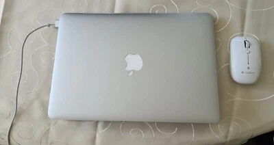 Apple MacBook Air 13 Zoll (128GB SSD, Intel Core i5 5.Gen, 1,6GHz, 4 GB) Laptop - Bild 1 von 4