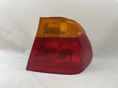Luz trasera derecha del pasajero BMW 320i 325i 328i 1999-2001 sedán OEM Foto 1 de 4