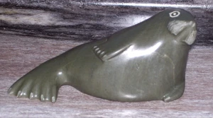 Naturstein 4,25 Zoll Langrobbe Figur - Bild 1 von 6